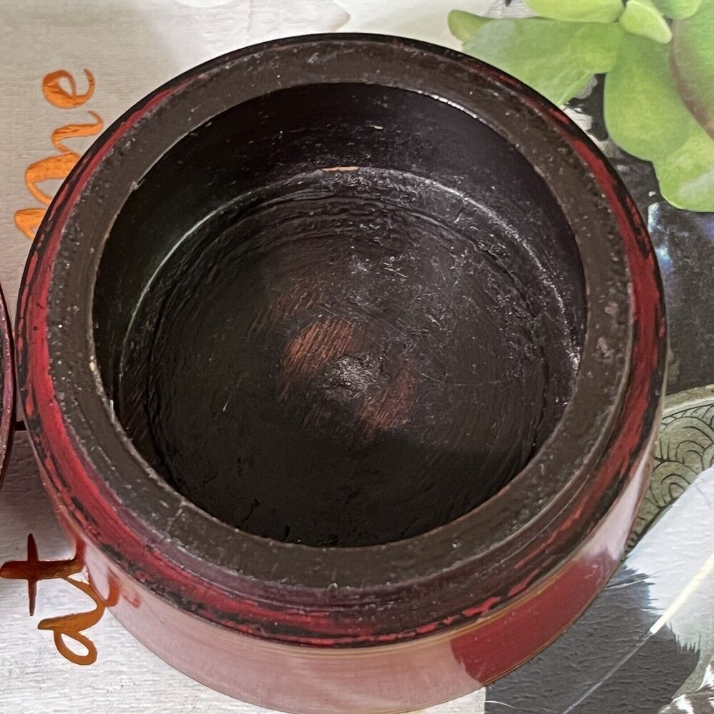 Vintage Wood Kumkum Lacquered Box Tika Powder Trinket Box Red Metal Pom Pom - Picture 16 of 17